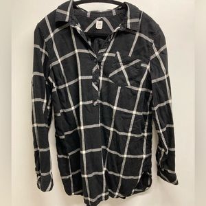 Gap flannel maternity shirt. Goes amazing with leggings